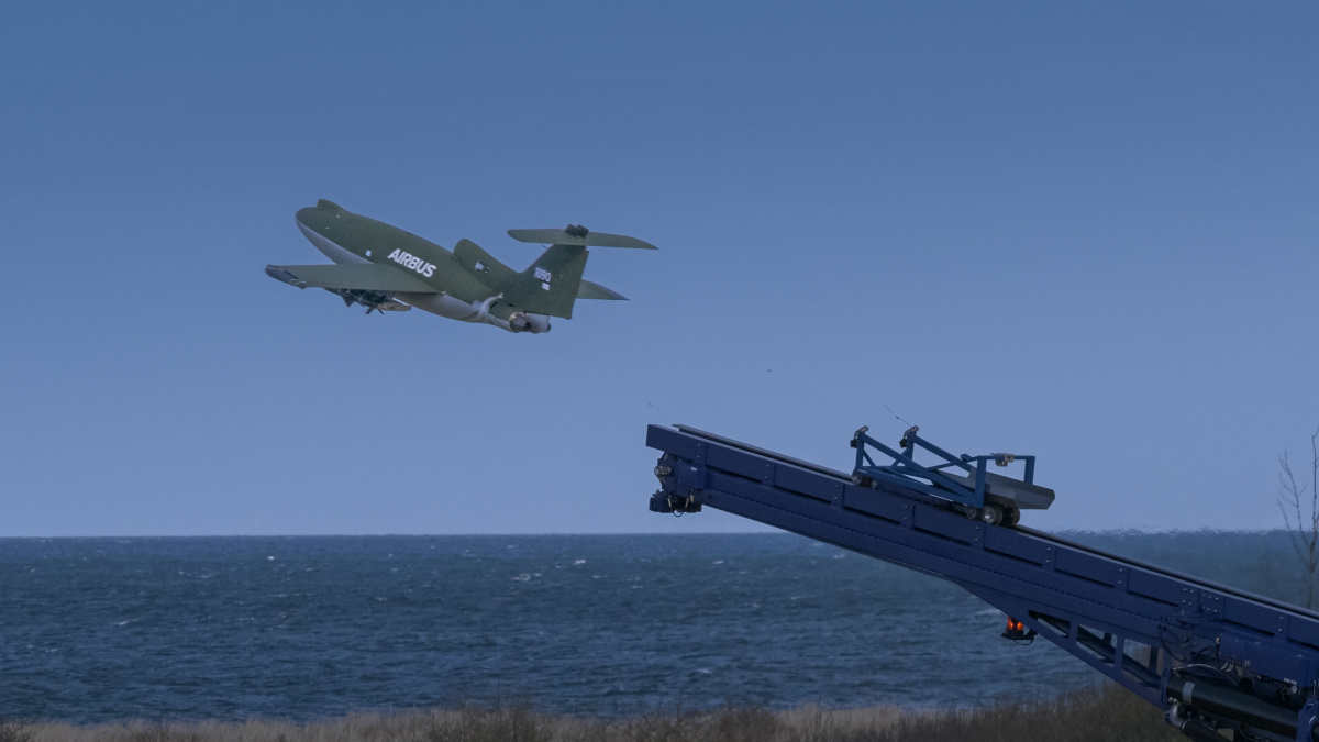 Airbus testet autonomen Drohnenjäger für die NATO
