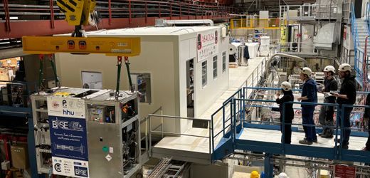 Erster Transport von Antimaterie in Genf