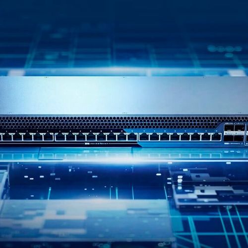 QNAP präsentiert neuen ToR-Switch mit Multi-Speed-Design