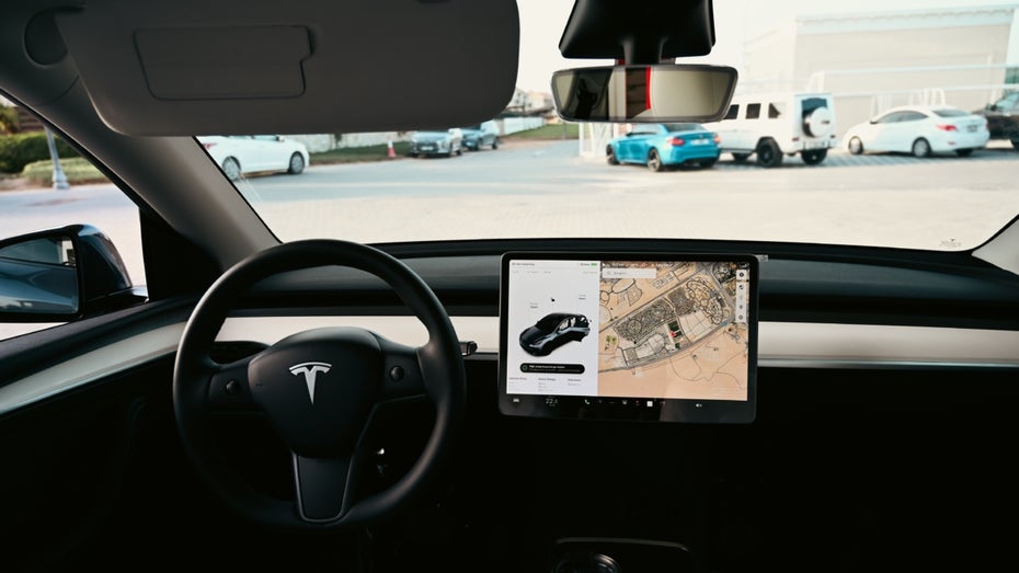 Teslas Robotaxis starten in Texas trotz Unfallquote