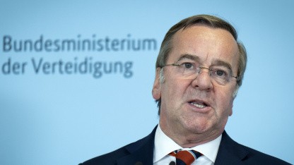 Verteidigungsminister verbietet private Geräte im Militär