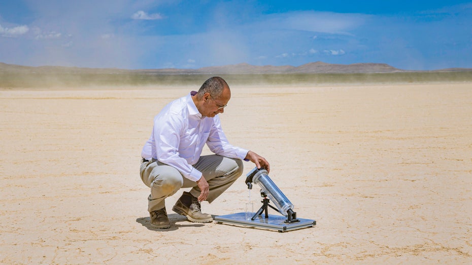 Wasser aus Wüstenluft: Nobelpreisträger Yaghi innoviert