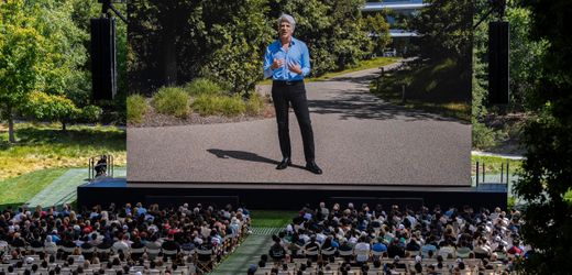 Apple criticizes EU Commission over Siri AI delays