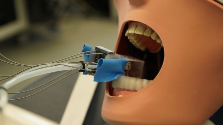 Dental robot MIR revolutionizes dental visits