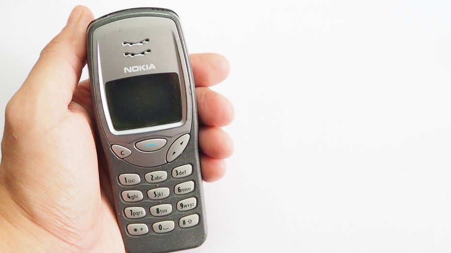 Nokia 3210 Revived Through Modding