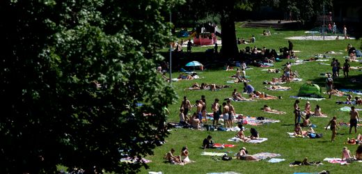 Potsdam plans to ban Smart Glasses in swimming pools