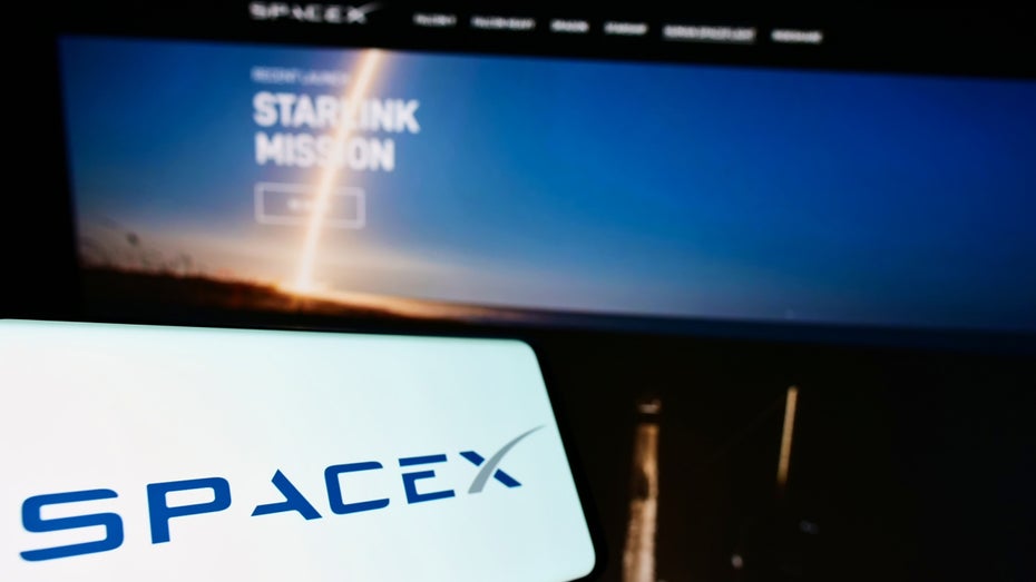 SpaceX sets IPO price at 135 dollars