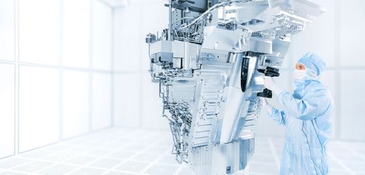 Carl Zeiss and the Future of Microchips