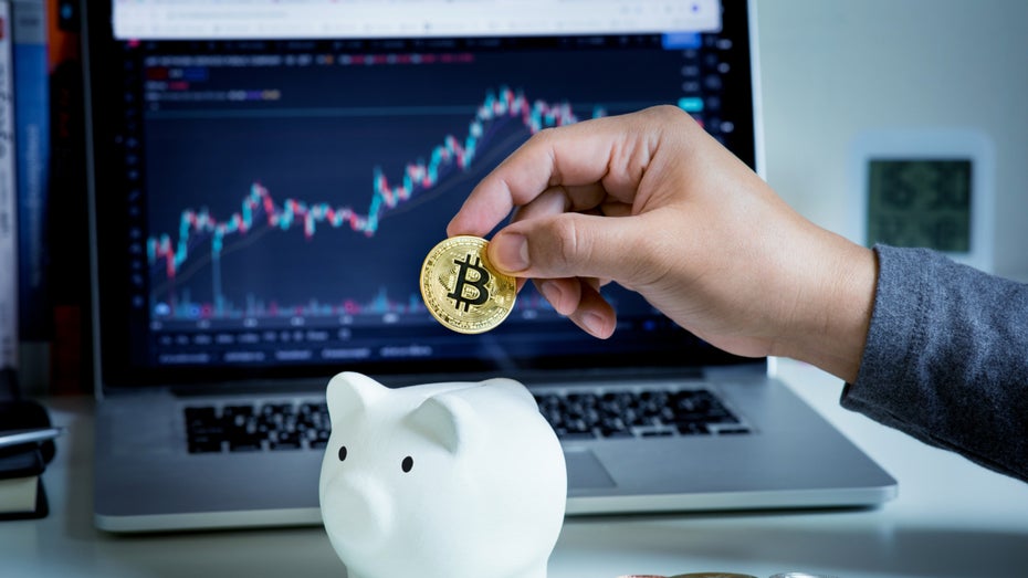 Savings banks and cooperative banks open up to crypto
