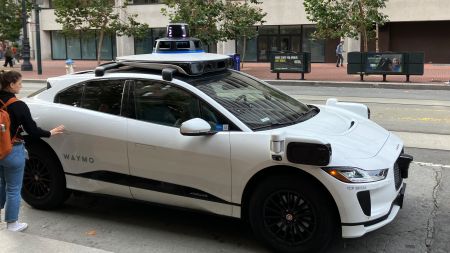 L'ONU approva una legge globale per la guida autonoma