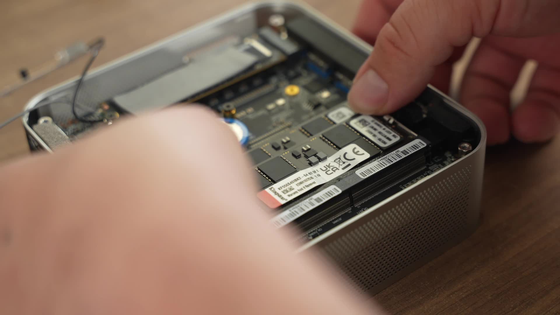 Geekom A9 Max: Mini-PC con 4 TB di SSD e 128 GB di RAM