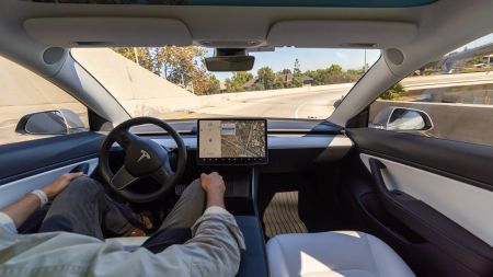 Tesla benennt FSD in Europa um